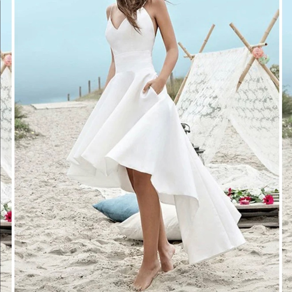 White dress, never worn size 6